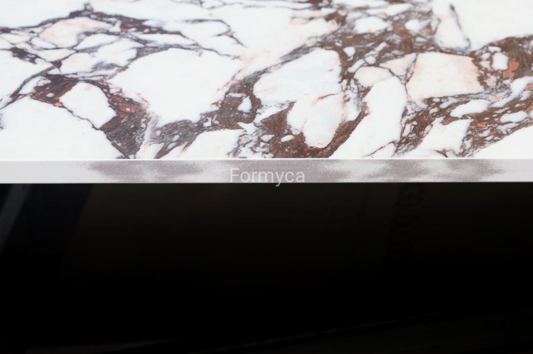 Calacatta Viola 3b.jpg