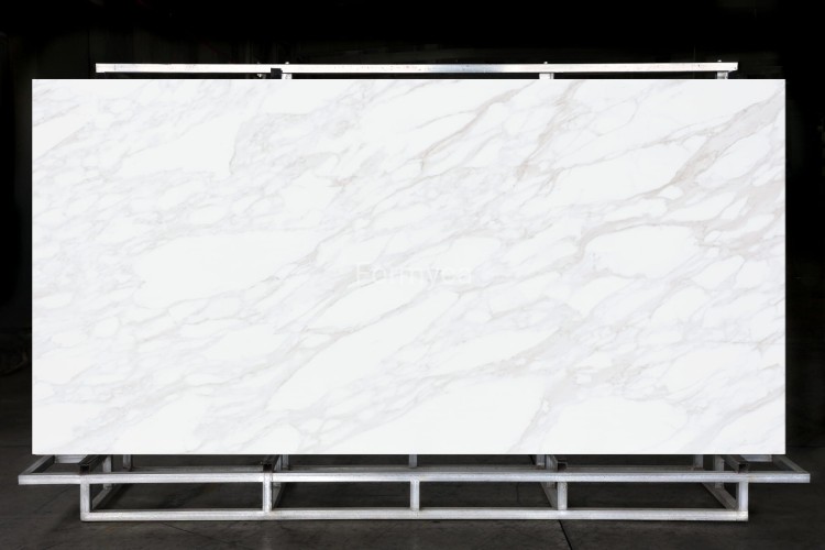 Calacatta Royale 2.jpg