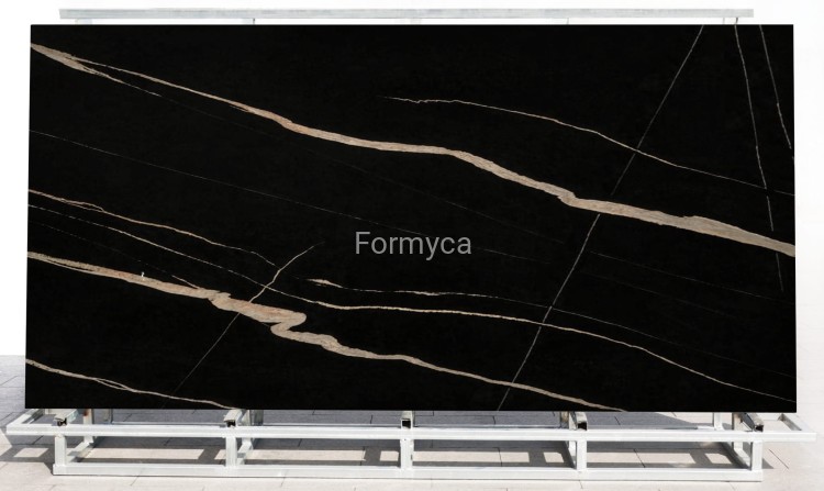 Helen Gold.jpg